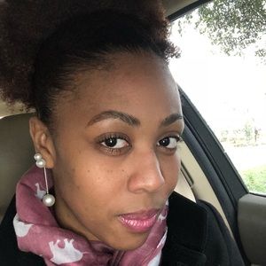 Meet your Posher, Nikki